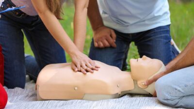 Fall into Safety: CPR Essentials for Arlington Residents